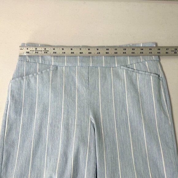 Chicos Perfect Stretch Capri Pants Size 1 M Blue White Striped Pull On Preppy - Picture 6 of 10